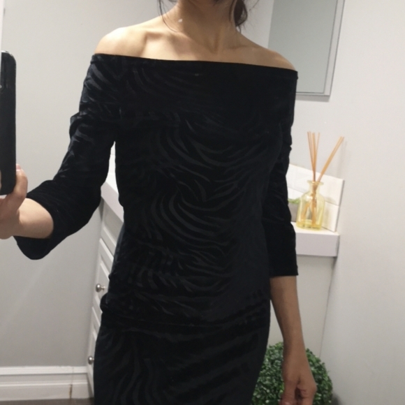 Little black dress - Picture 4 of 10